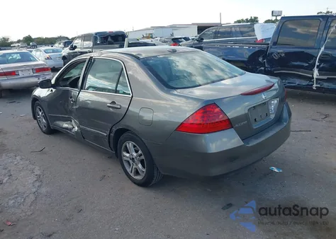 2006 Honda Accord 2.4 Ex z USA, uszkodzony, nr VIN 1HGCM568X6A012530